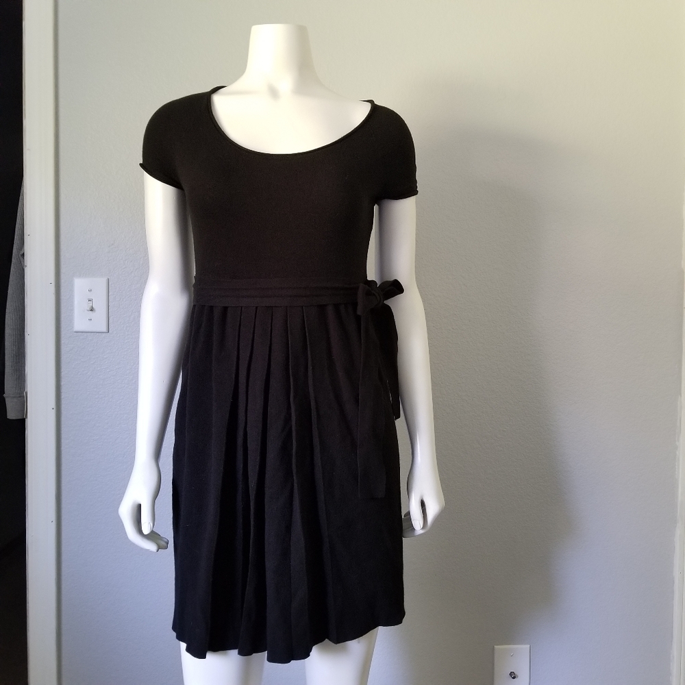 LIKE NEW Knit Babydoll Dress